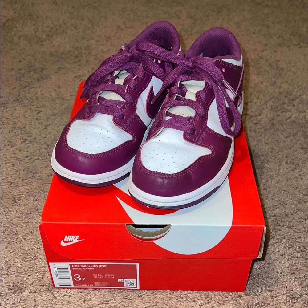 Nike Kids Sneakers Purple and White
